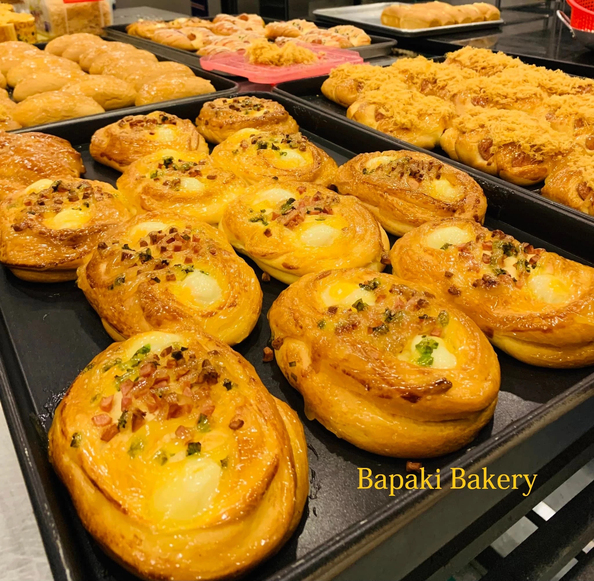 Chuyên cung cấp các loại bánh Á, Âu, bánh tươi,……